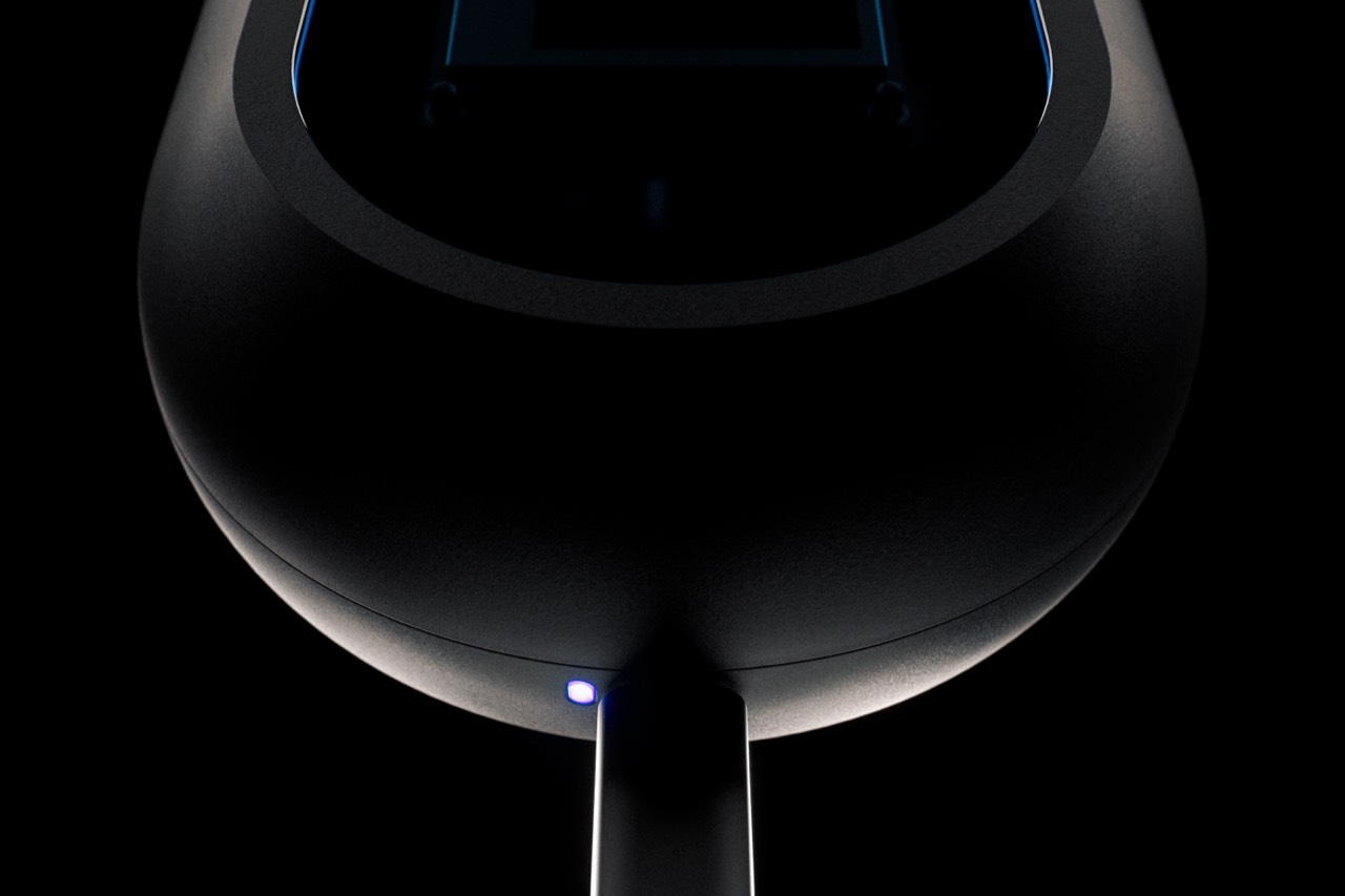 Atmosphere CO₂ monitor — fully charged
